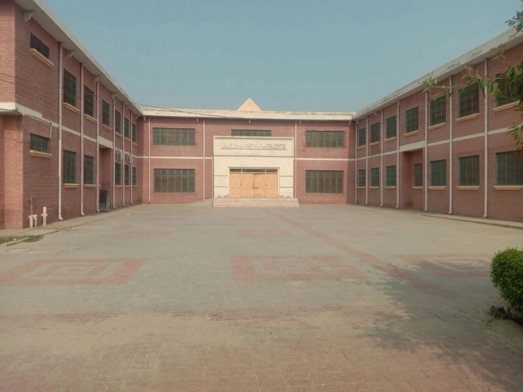 college campus — GACW Kacha Khuh, District Khanewal